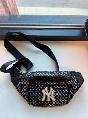 MLB New York Yankees monogram waist bag